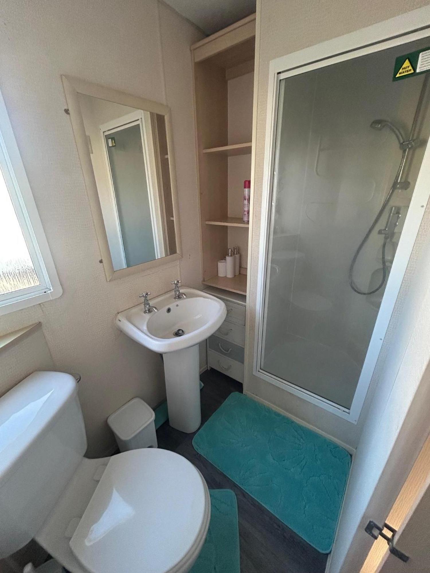6 Berth Caravan For Hire By The Beach In Heacham, Norfolk Ref 21038C Dış mekan fotoğraf